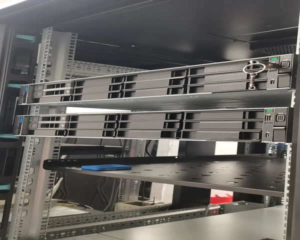 美国高防服务器